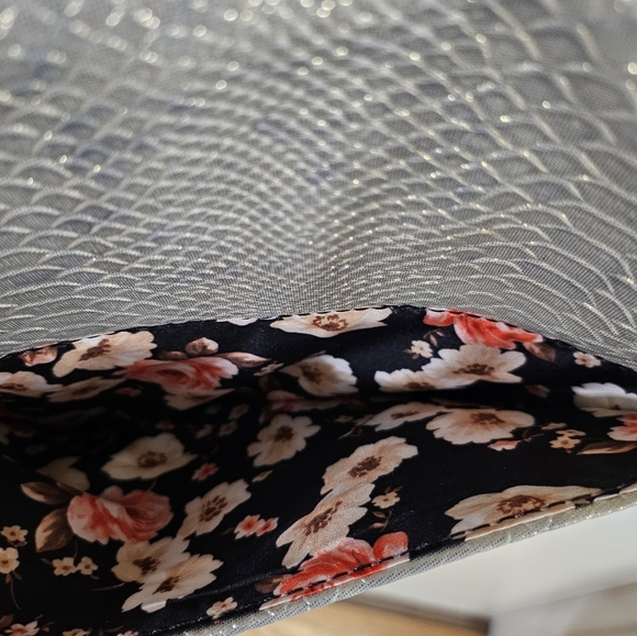 Anne Klein Gold Crossbody Bag with Textured Finish - Picture 5 of 11